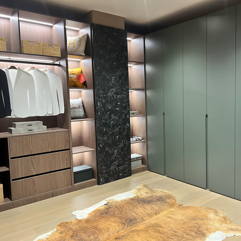 Elegance and Functionality: Lacquer Bedroom and Walk-In Room Wardrobes